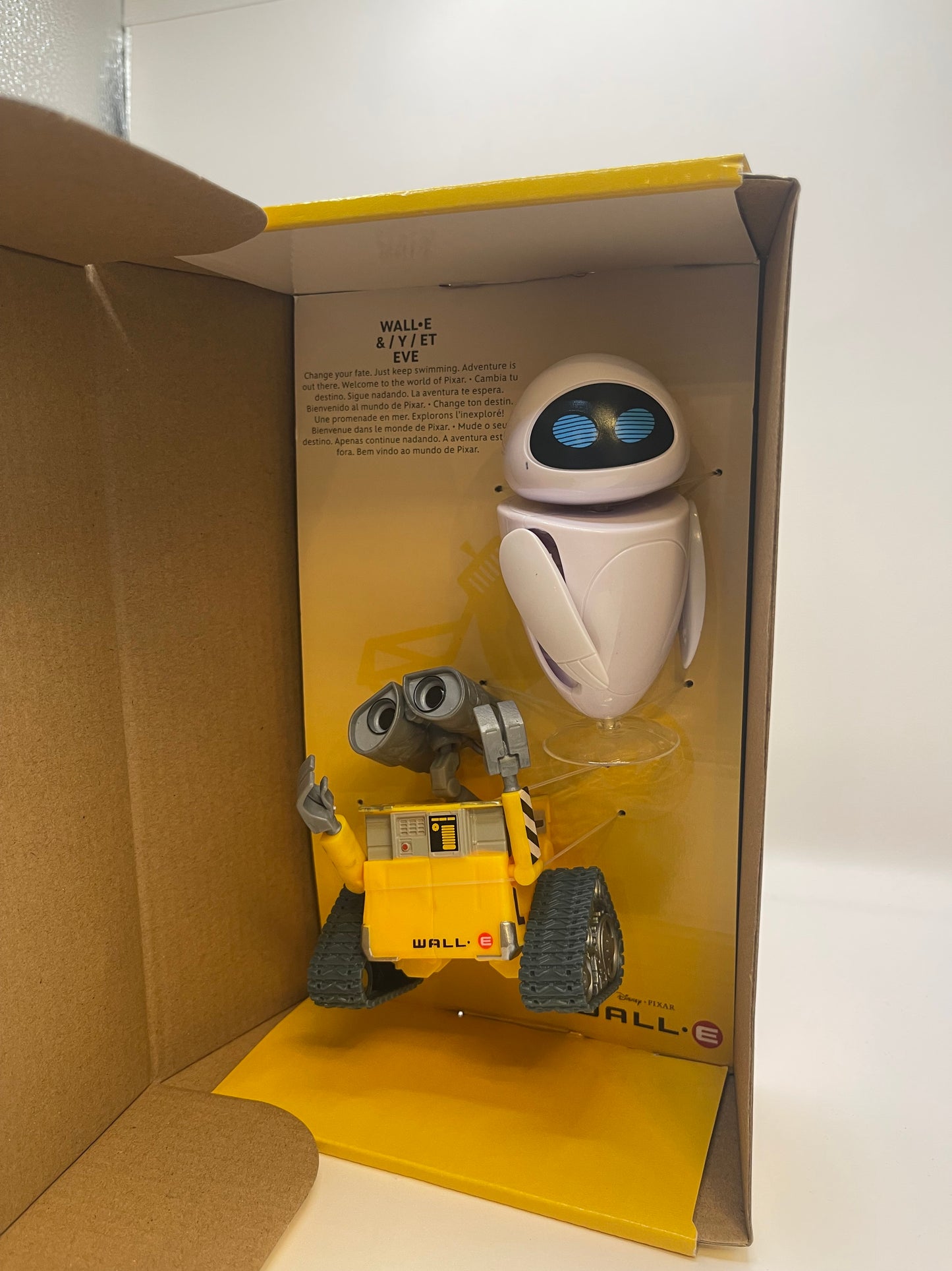 Wall E & Eve Pixar Toy Figures